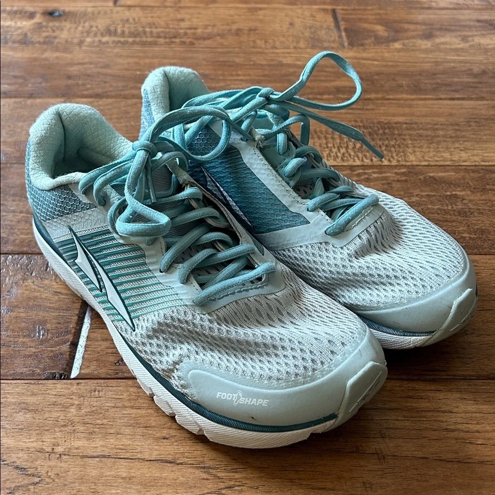 Altra Provision 4 Road Running Shoes Foot Shape Zero Drop Ice Blue Size 6.5
